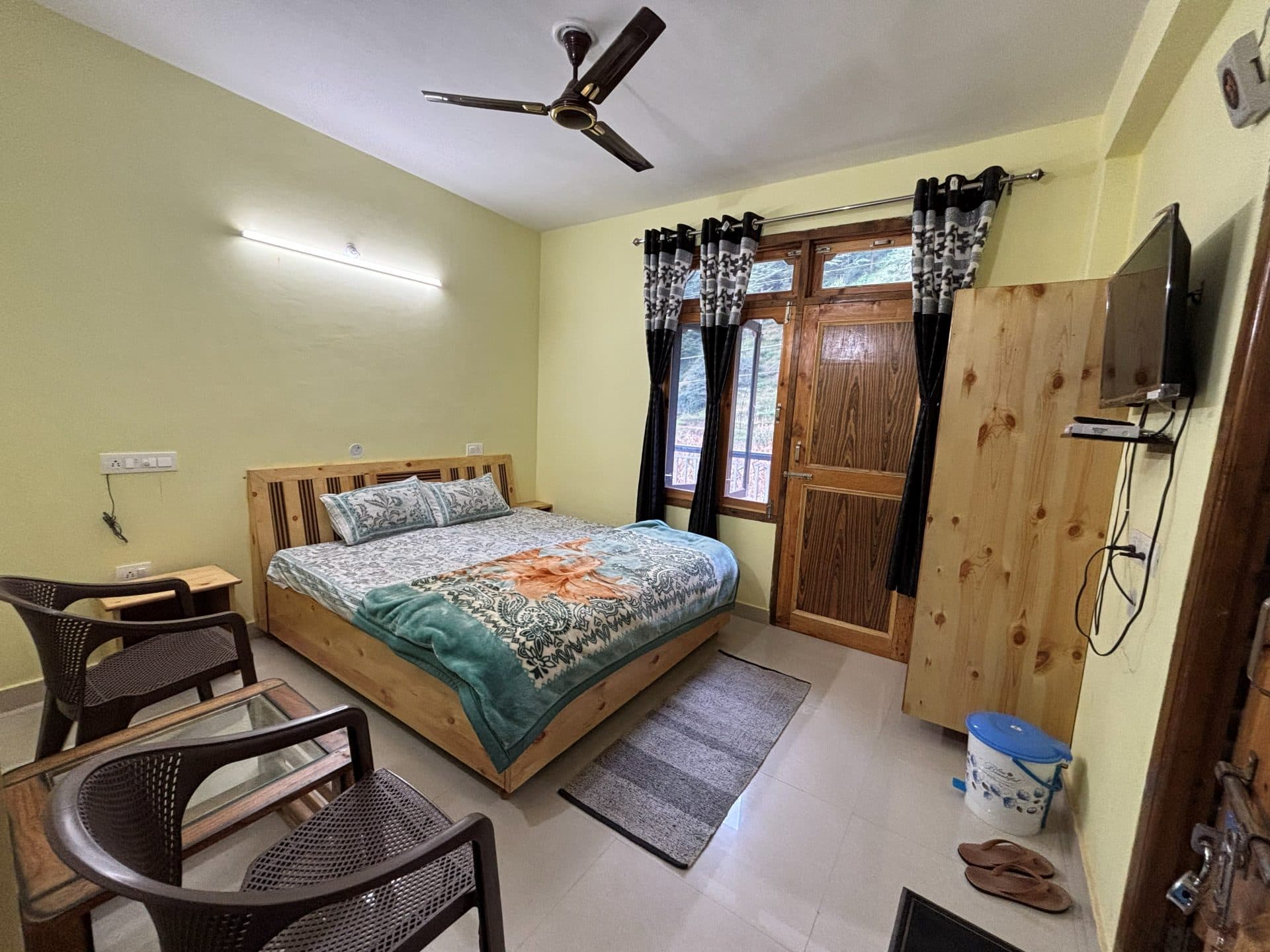 Mountain View Room 1 photo 1